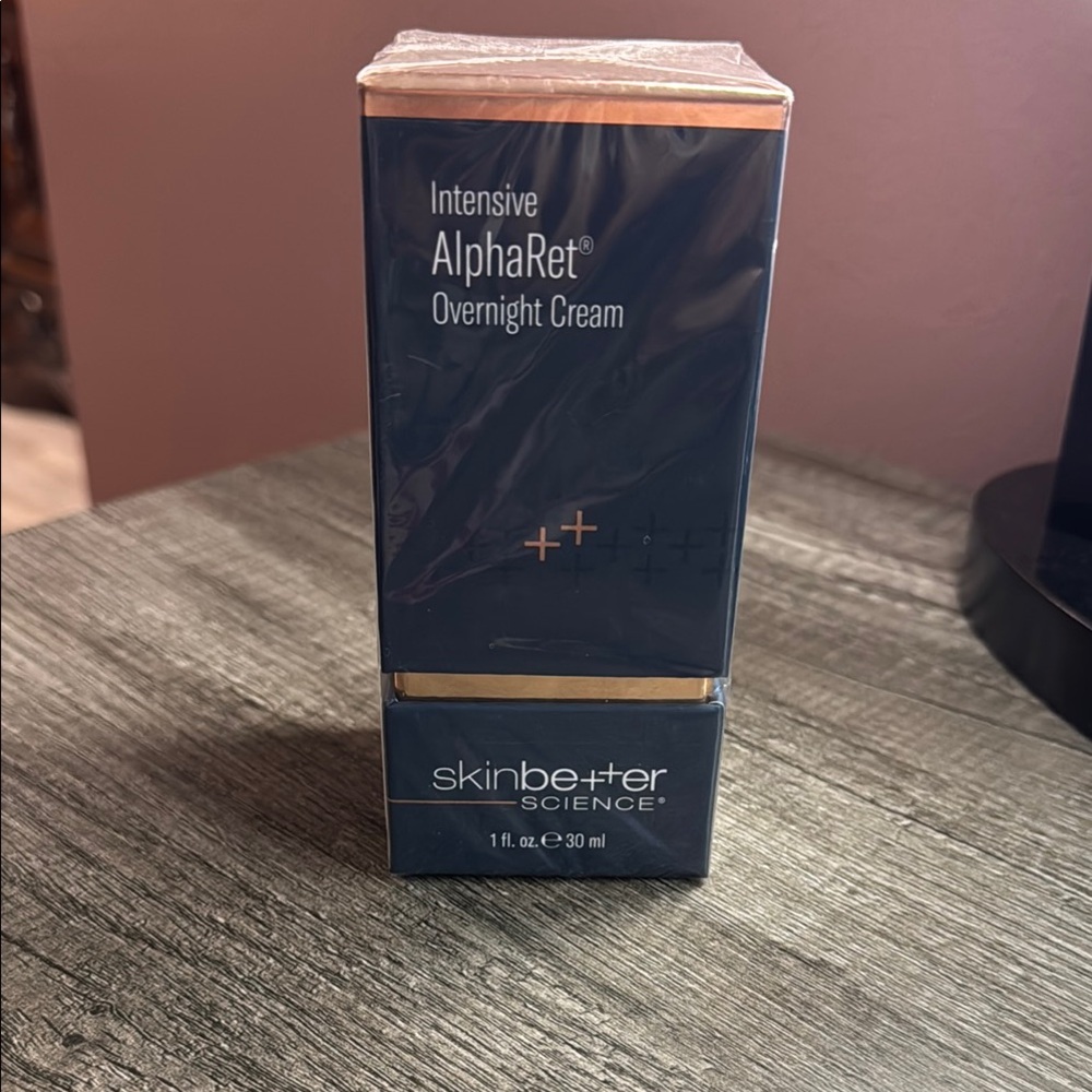 Intensive AlphaRet Overnight Cream - Blue and Gold